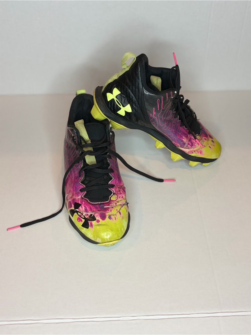 Boys Under Armour Youth Football Cleats Size 4 Black Pink Neon Yellow